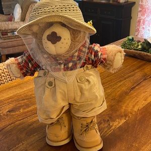 Vintage Furskins Bee Keeper. never played with only a shelf sitter. EUC